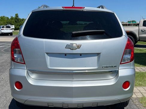 Used 2013 Chevrolet Captiva Sport LT FWD image 5