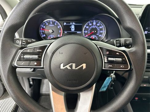 Used 2023 Kia Forte LXS image 18