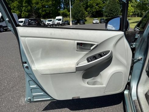 Used 2015 Toyota Prius Three FWD image 20