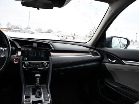 Used 2019 Honda Civic EX image 17