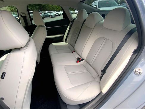 Used 2025 Hyundai Sonata SE FWD image 27