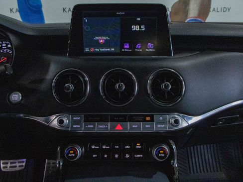 Used 2019 Kia Stinger GT2 image 4