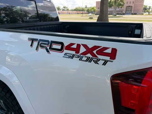 Used 2019 Toyota Tacoma TRD Sport w/ Technology Package AWD/4WD image 33