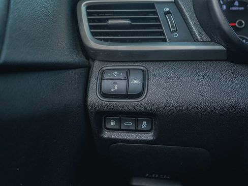 Used 2020 Kia Optima LX image 13