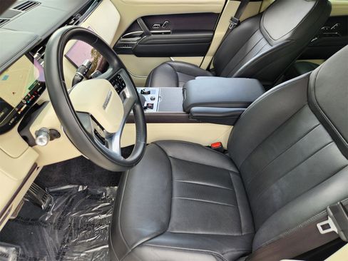 Used 2022 Land Rover Range Rover Long Wheelbase SE image 15