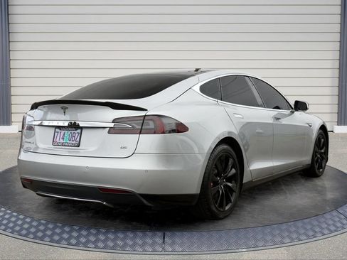 Used 2013 Tesla Model S RWD image 5