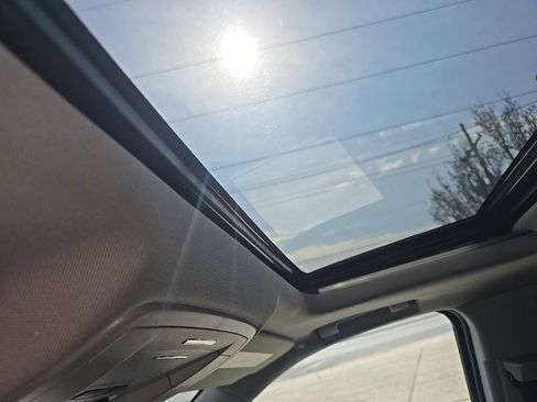 Used 2020 Chevrolet Suburban Premier w/ Premier 6.2L Value Package image 22