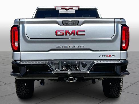Used 2025 GMC Sierra 1500 AT4X image 5