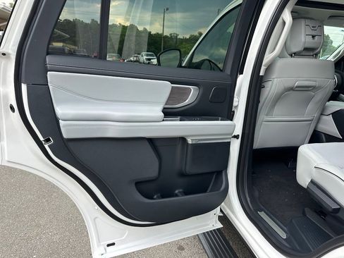 New 2026 Ford Expedition Platinum w/ Platinum Ultimate Package AWD/4WD image 23