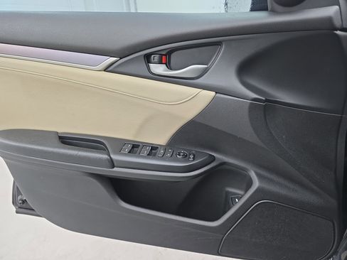 Used 2017 Honda Civic Touring image 26