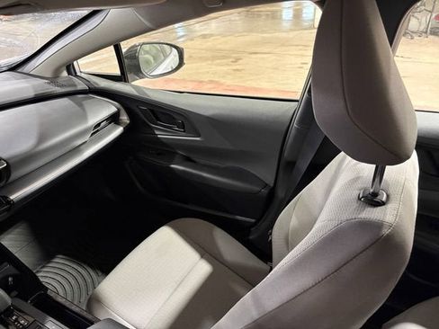 Used 2024 Toyota Prius LE image 24