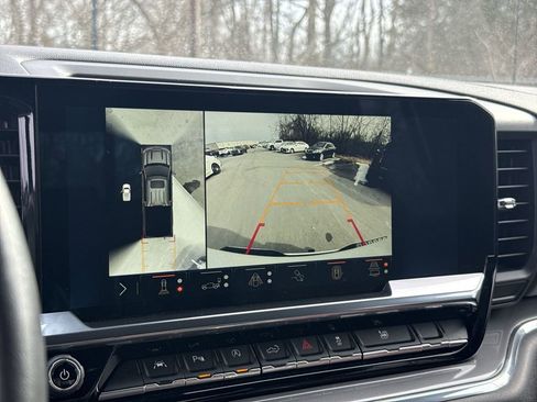 Used 2024 Chevrolet Silverado 1500 High Country w/ Technology Package image 17