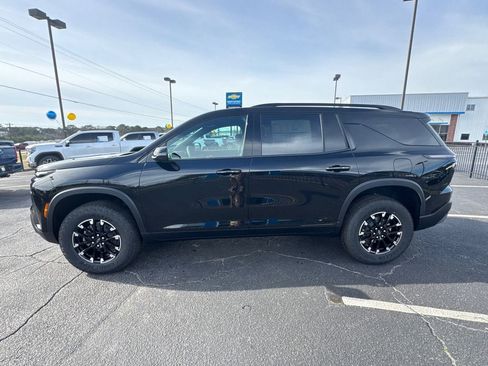 New 2026 Chevrolet Traverse Z71 w/ LPO, Floor Liner Package image 9