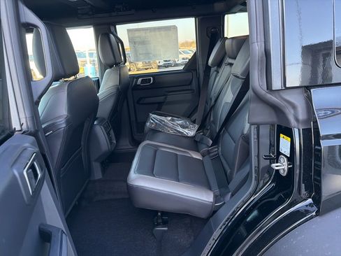 New 2025 Ford Bronco Outer Banks w/ Sasquatch Package AWD/4WD image 21