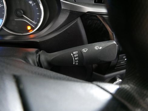 Used 2015 Toyota Corolla L image 32