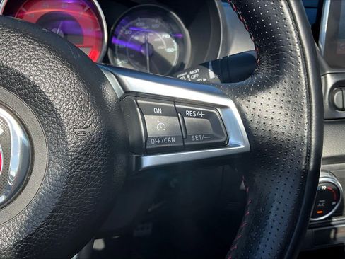 Used 2020 FIAT 124 Spider Abarth w/ Convenience Group image 22