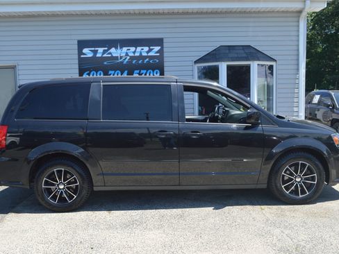 Used 2017 Dodge Grand Caravan GT FWD image 6