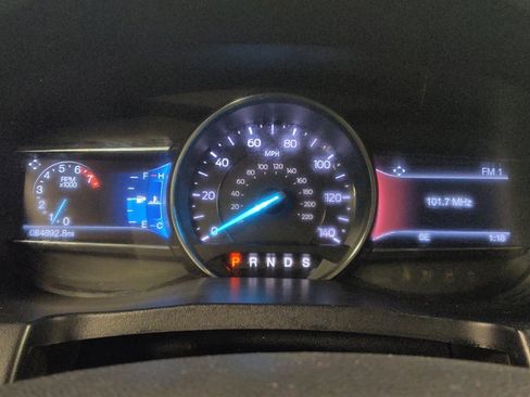 Used 2016 Ford Explorer XLT w/ Equipment Group 202A AWD/4WD image 23