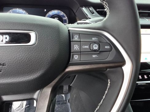 New 2026 Jeep Grand Cherokee Limited RWD image 18