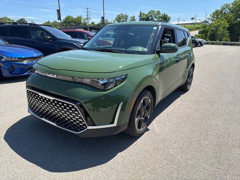 Certified 2023 Kia Soul EX FWD image 3