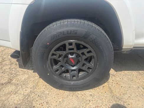 Used 2024 Toyota 4Runner TRD Pro AWD/4WD image 9
