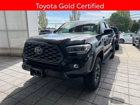 Certified 2023 Toyota Tacoma TRD Off-Road AWD/4WD image 14
