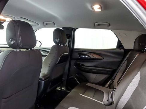 Certified 2021 Chevrolet TrailBlazer LT w/ Convenience Package FWD image 15