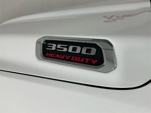Used 2024 RAM 3500 Laramie image 37