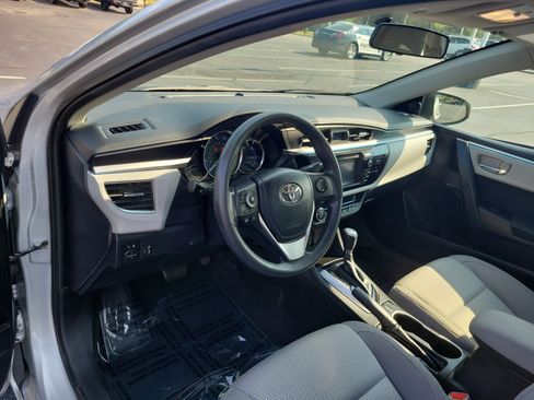 Used 2014 Toyota Corolla LE FWD image 18