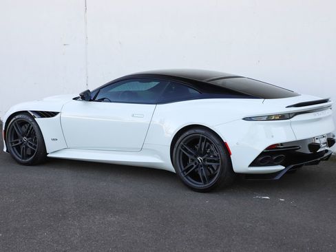 Used 2019 Aston Martin DBS Superleggera RWD image 16