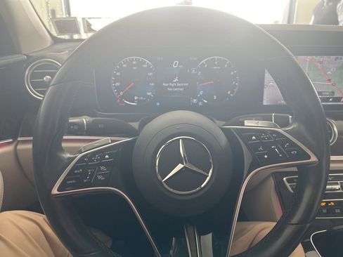 Used 2021 Mercedes-Benz E 350 4MATIC Sedan w/ Premium Package image 11