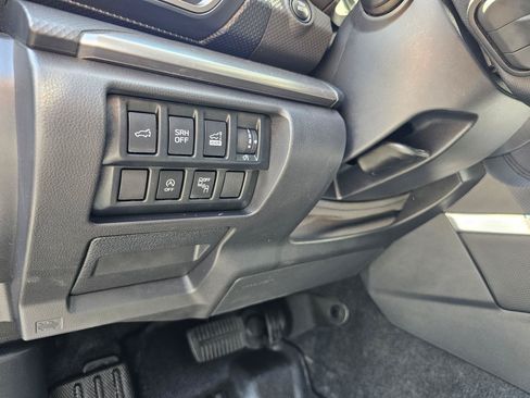Used 2024 Subaru Forester Premium AWD/4WD image 21