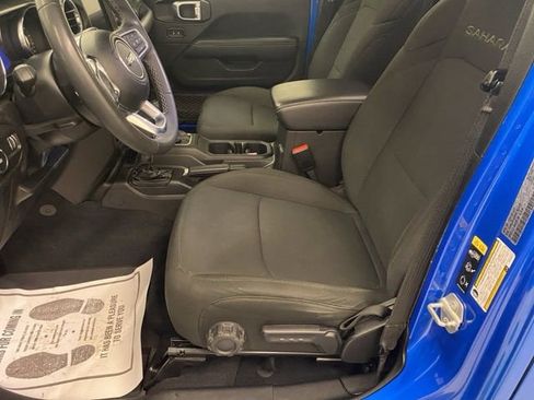 Used 2023 Jeep Wrangler Sahara image 12