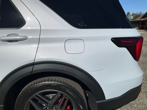 New 2026 Ford Explorer ST w/ Sun And Sound Package image 11