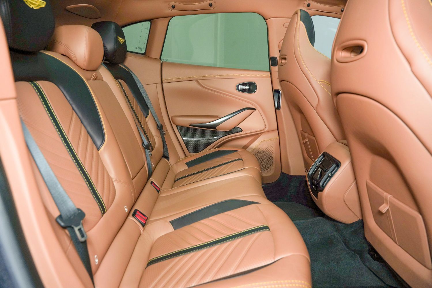 Used 2023 Aston Martin DBX 707 AWD/4WD image 37