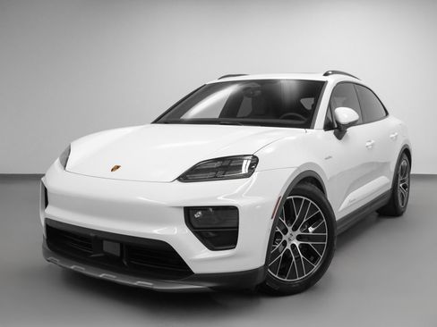 Used 2025 Porsche Macan Electric image 1