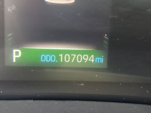 Used 2021 Toyota Sienna XLE FWD image 22