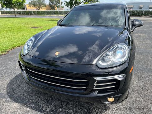Used 2016 Porsche Cayenne image 16