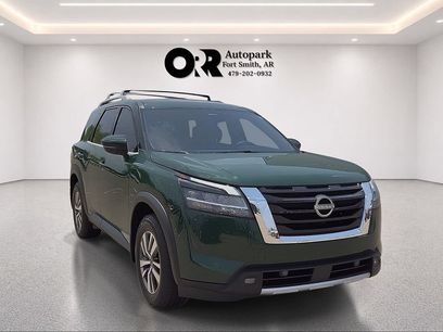 Used 2023 Nissan Pathfinder SL w/ Lighting Package (N92)