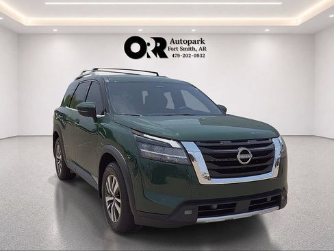 Used 2023 Nissan Pathfinder SL w/ Lighting Package (N92) AWD/4WD image 1