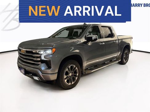 Used 2024 Chevrolet Silverado 1500 High Country w/ Technology Package AWD/4WD image 1