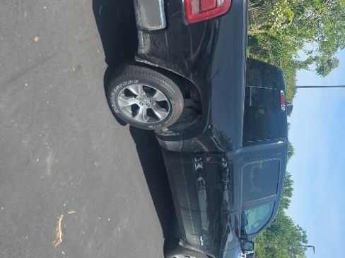 Used 2023 RAM 1500 Laramie AWD/4WD image 6