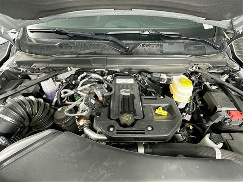 New 2026 RAM 2500 Limited w/ Towing Technology Group image 18