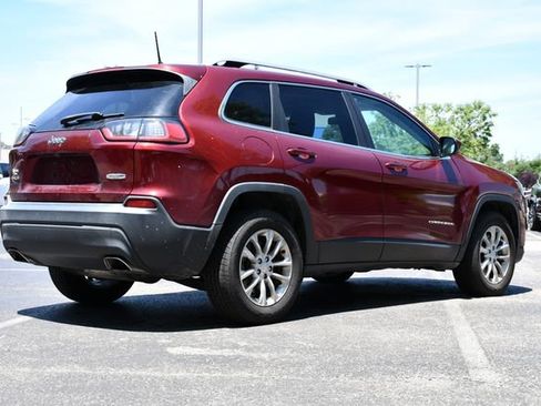 Used 2019 Jeep Cherokee Latitude w/ Cold Weather Group AWD/4WD image 7