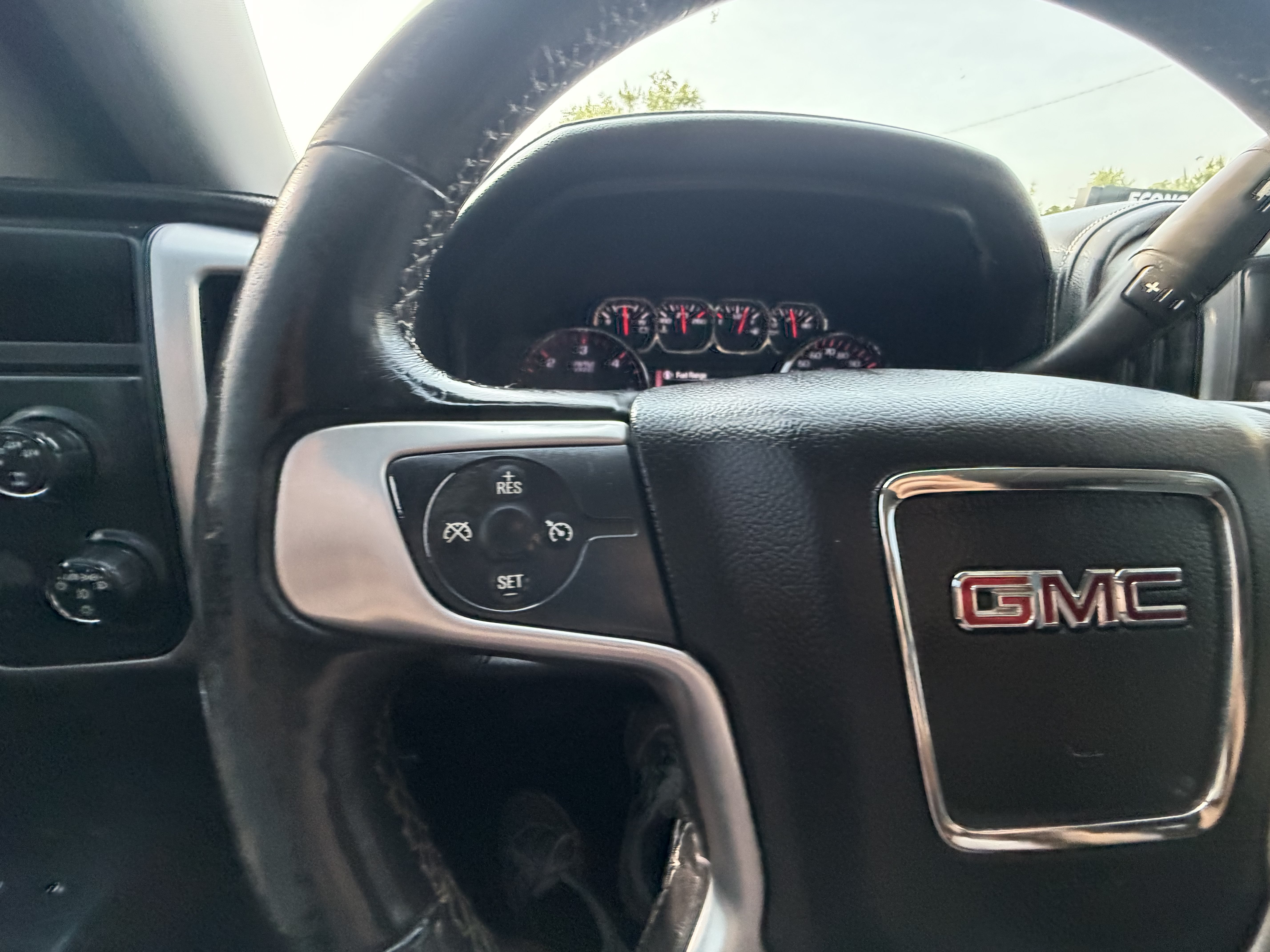 Used 2014 GMC Sierra 1500 SLE w/ SLE Value Package AWD/4WD image 19