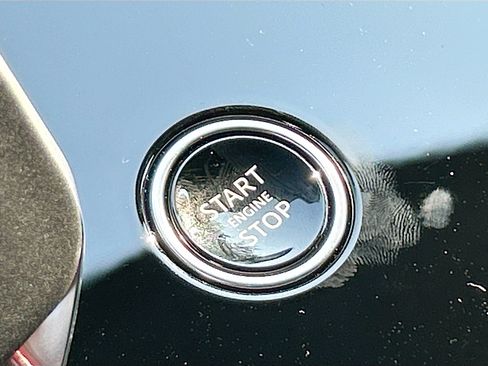 New 2025 Land Rover Range Rover Sport Dynamic SE image 29