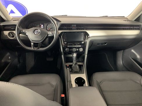 Used 2020 Volkswagen Passat 2.0T SE image 34