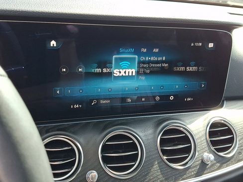 Used 2023 Mercedes-Benz E 350 4MATIC image 18