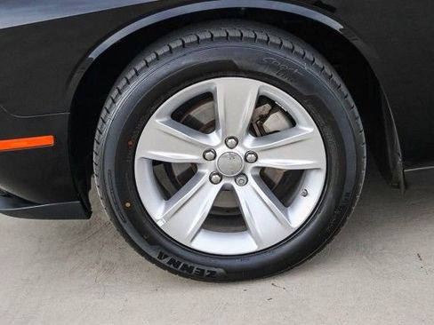 Used 2023 Dodge Challenger SXT image 10