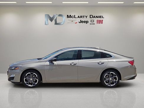 Used 2024 Chevrolet Malibu LT FWD image 3